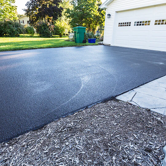 LiquidRubber_Project_Asphalt-Driveway